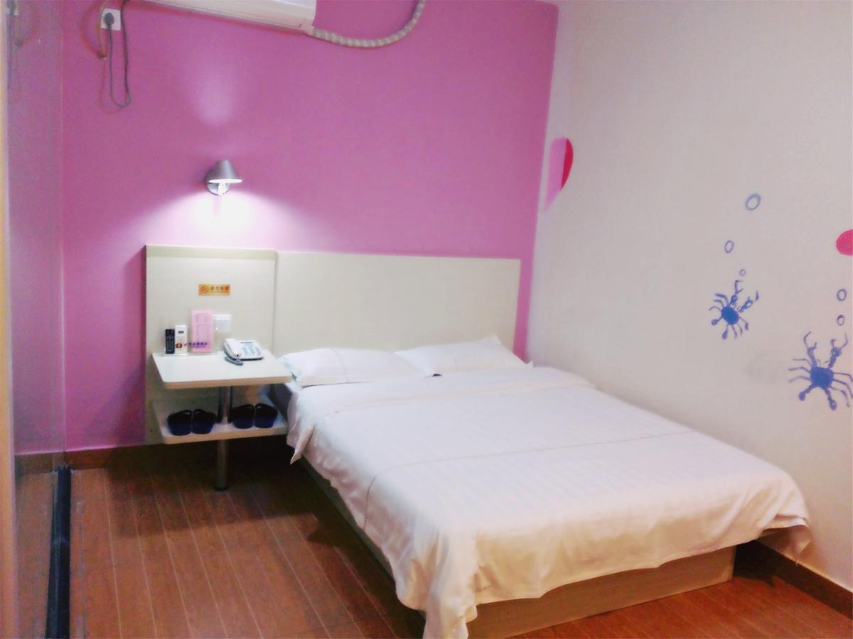 E Nanzhou Railway Staion Hotel