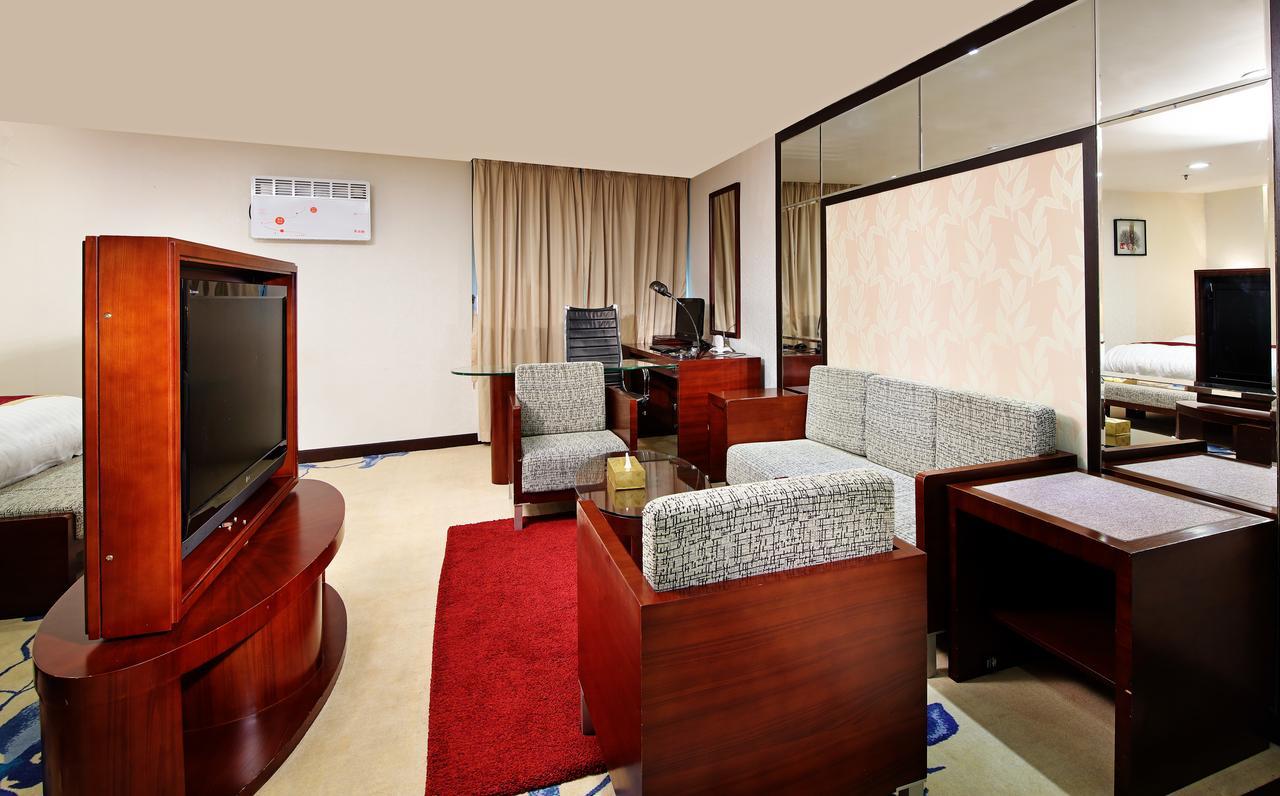 Hotel New World