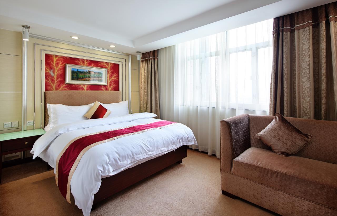 Hotel New World 3*
