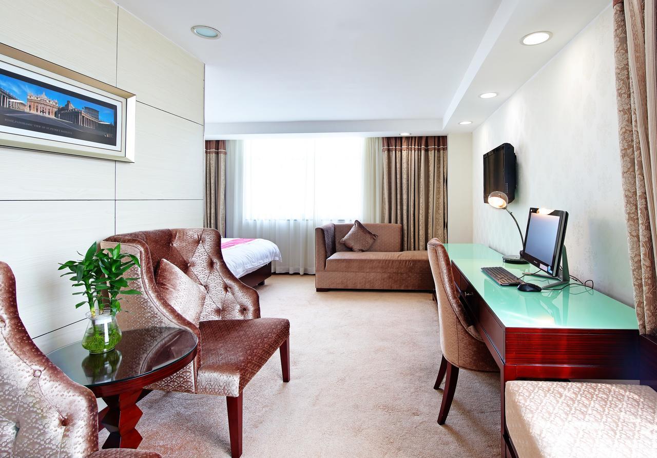 Hotel New World 3*