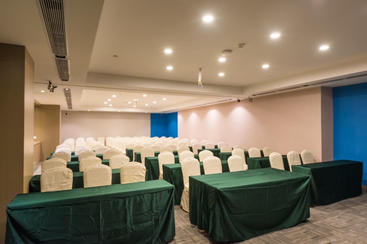 Hotel Guangzhou Baiyun Airport Rejoice By Argyle Hotel Rehe Metro Exit B --Free Shuttle Bus Is Provided During The 137Th Canton Fair Guangzhou