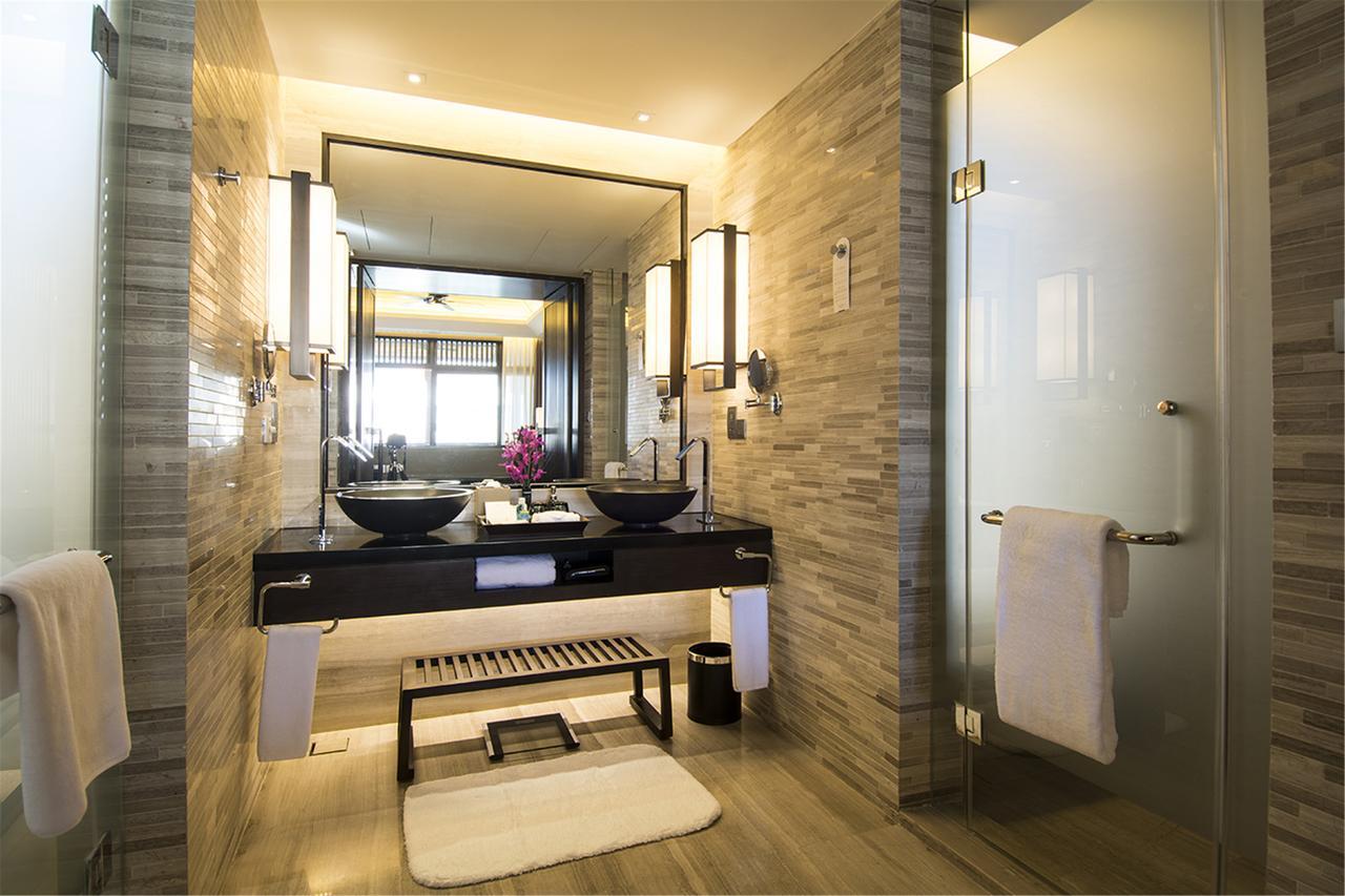 Dusit Devarana Hot Springs & 5*