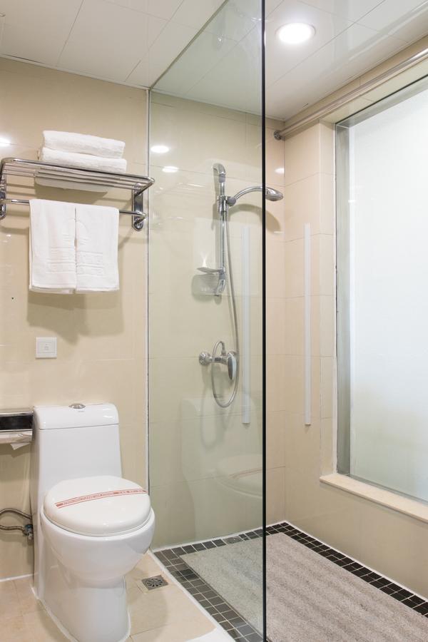 Hotel New World 3*