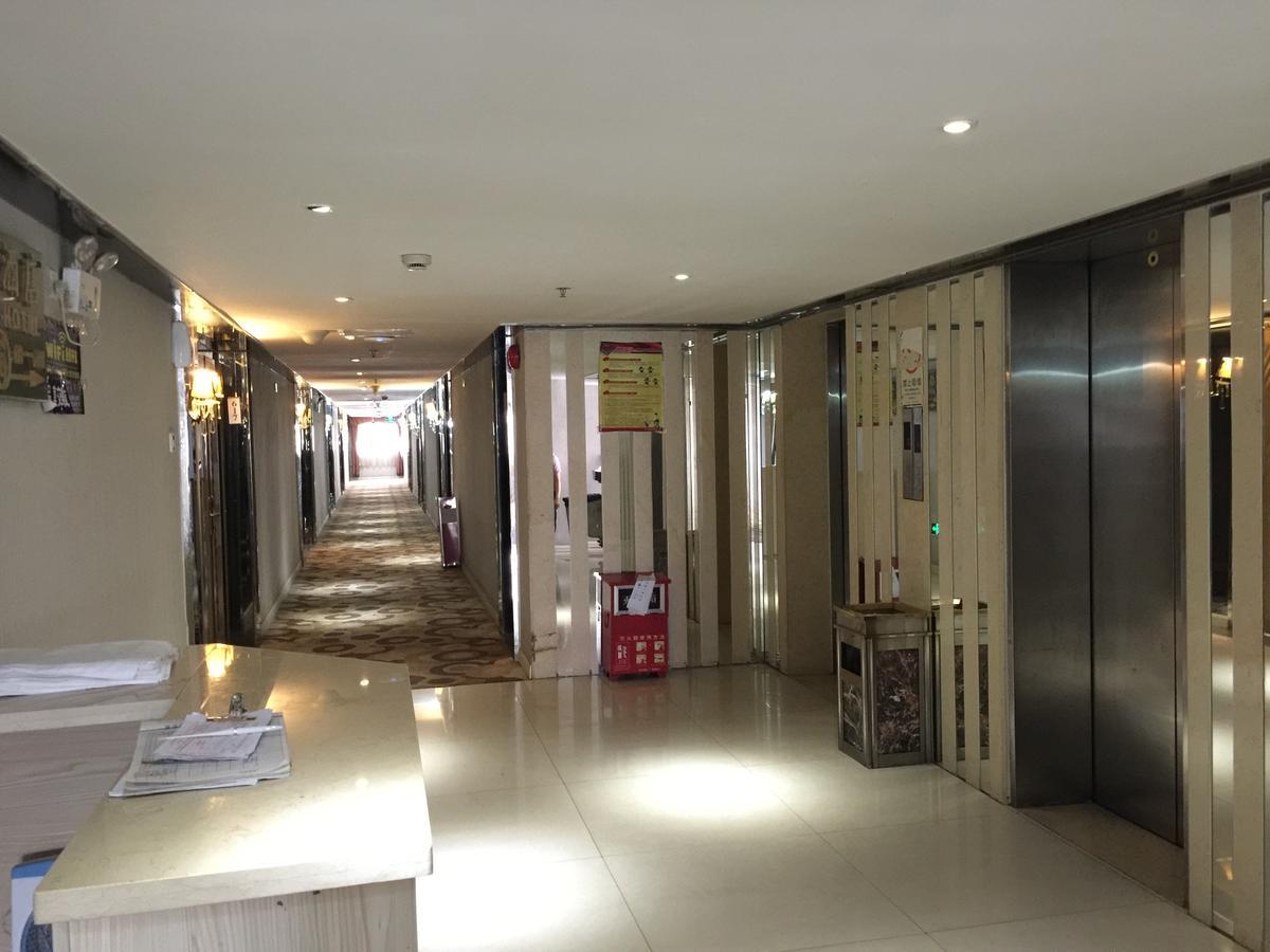 Hotel Yile 2*