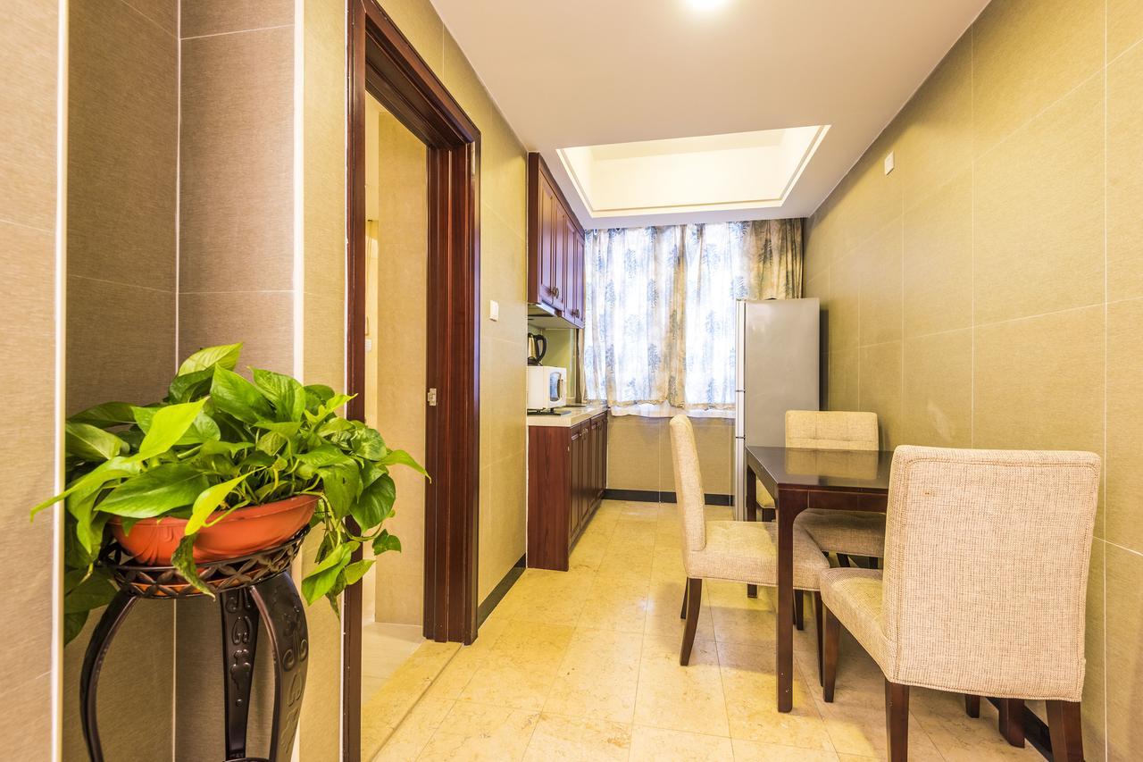 Grand Continental Apartment