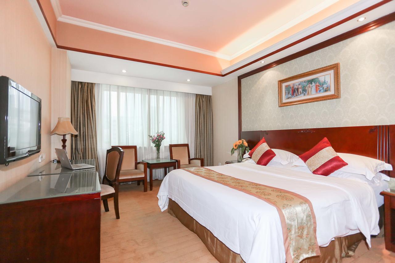 Hotel Vienna Airport 4*