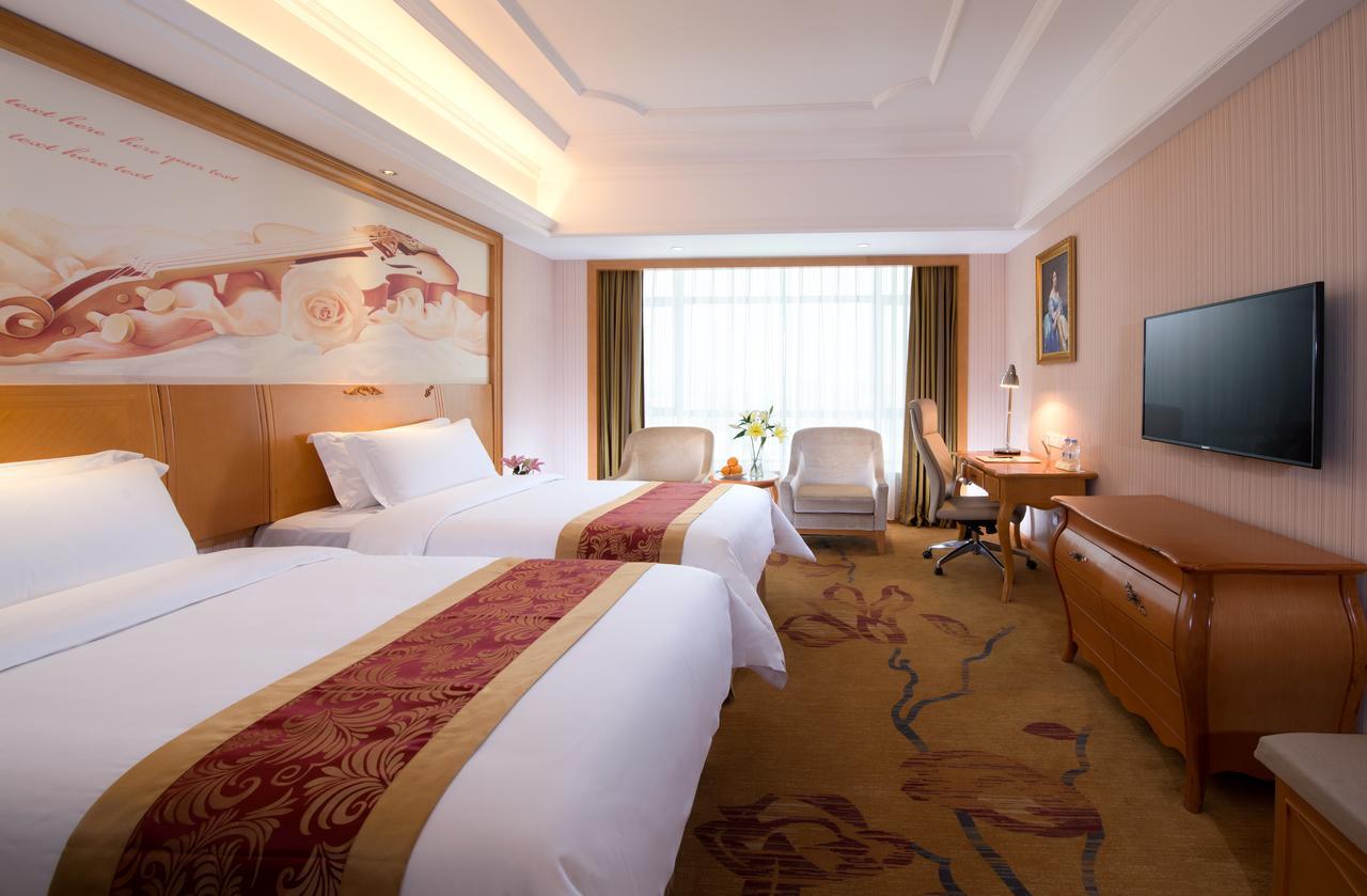 Hotel Vienna Airport 4*