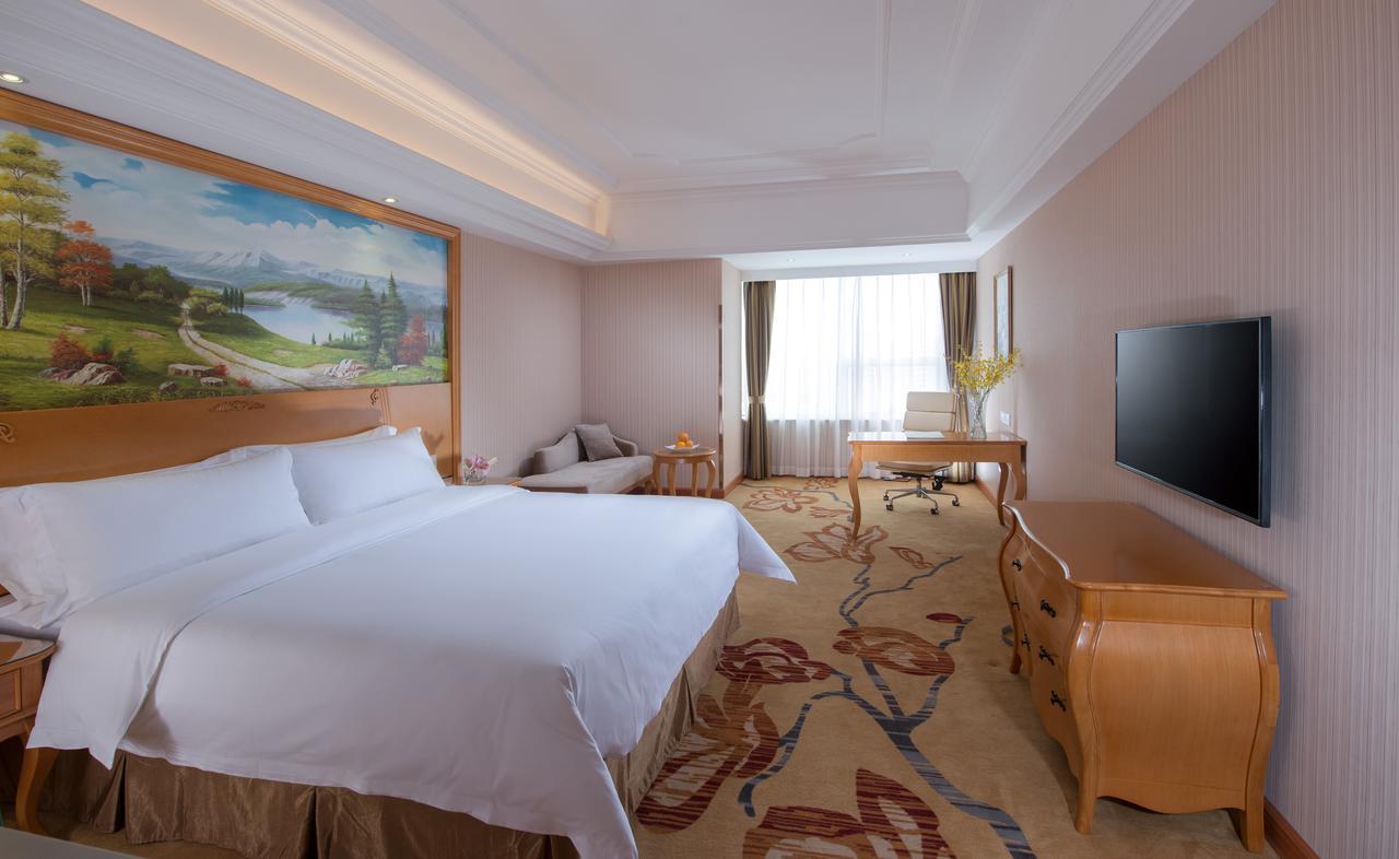 Vienna Airport Hotel 4*