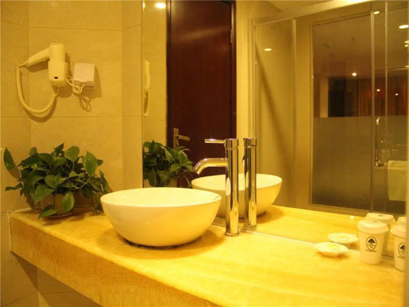 Greentree Inn Baiyun West Huangshi Road 2* Guangzhou
