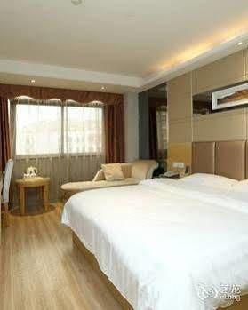 Yile 2* Guangzhou