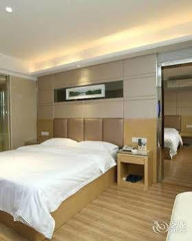 Yile Hotel
