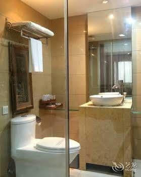 Yile Hotel 2*