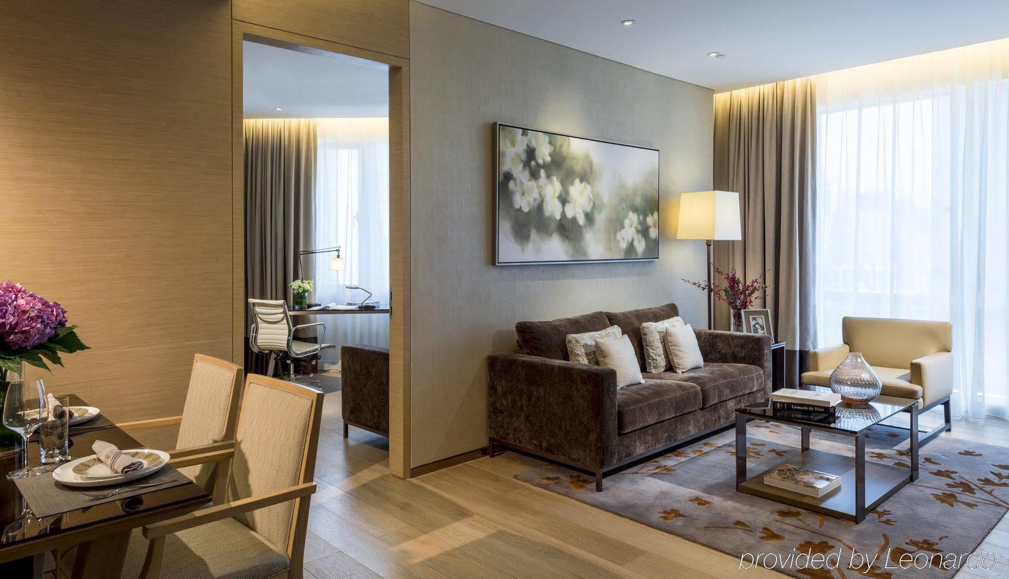 Aparthotel Fraser 5*