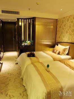 Kaiserdom Huayue 3*