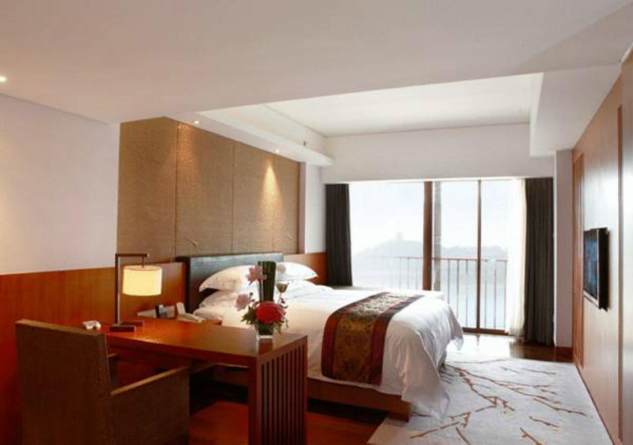 Baiyun Lakeside Resort