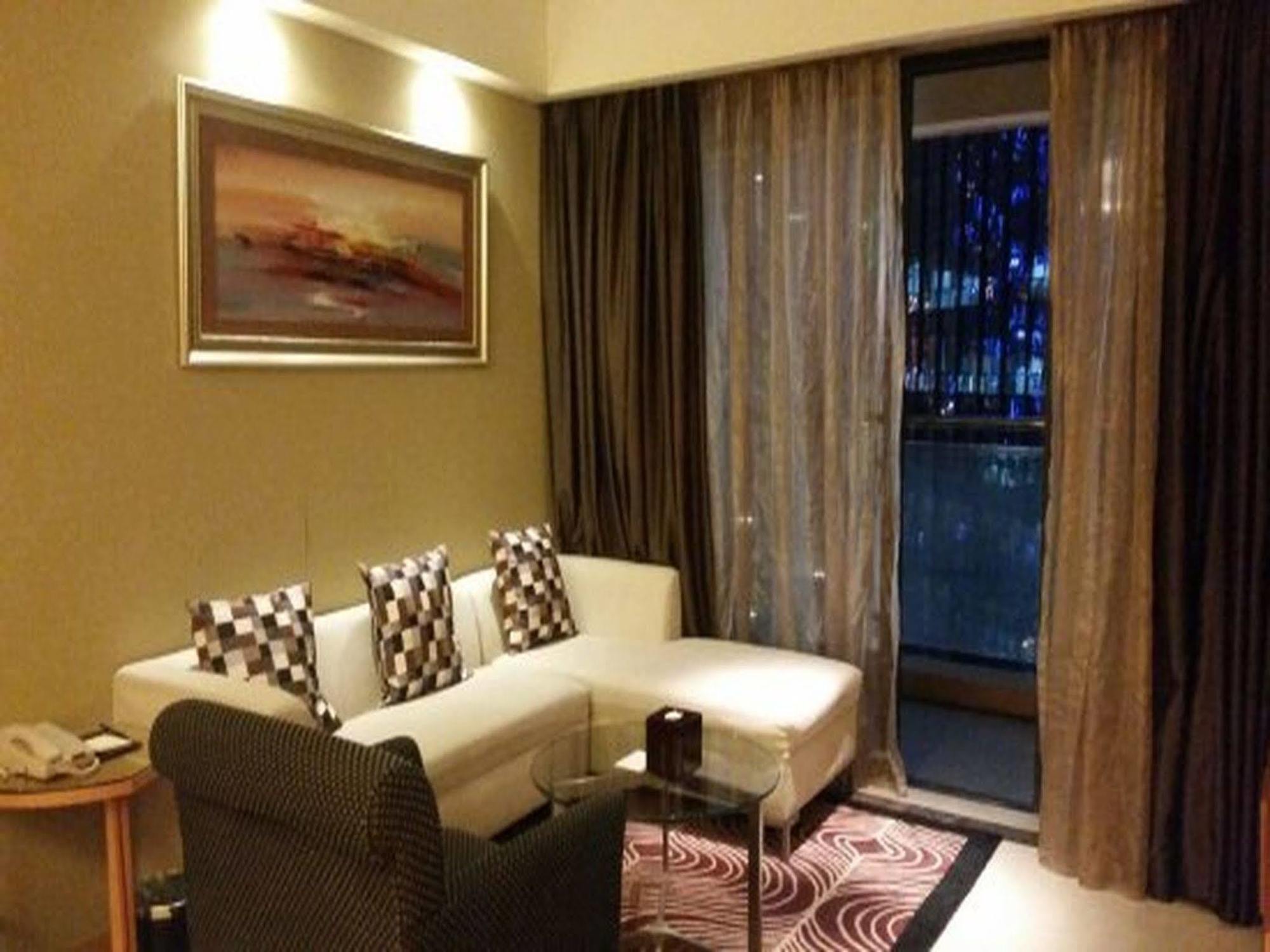 Dan Executive Zhujiang New Town-freeshuttle Bus To Cantonfair Duringcanton Fair Period