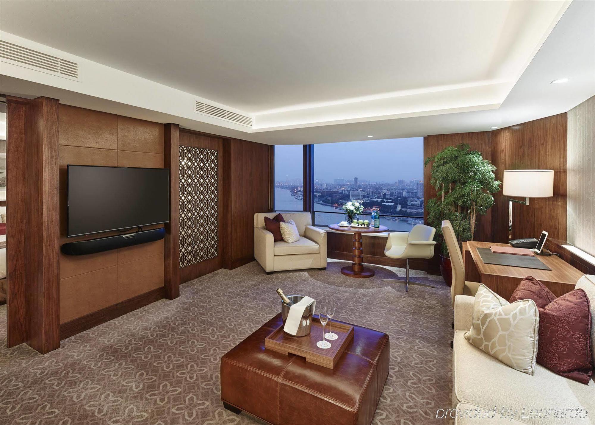 Hotel White Swan 5*