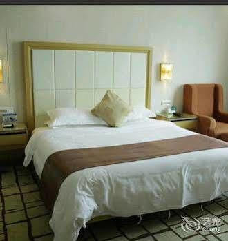 Baiyun Cheerful 4* Guangzhou