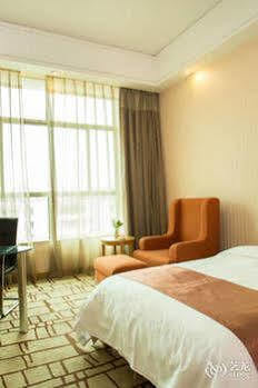Hotel Baiyun Cheerful