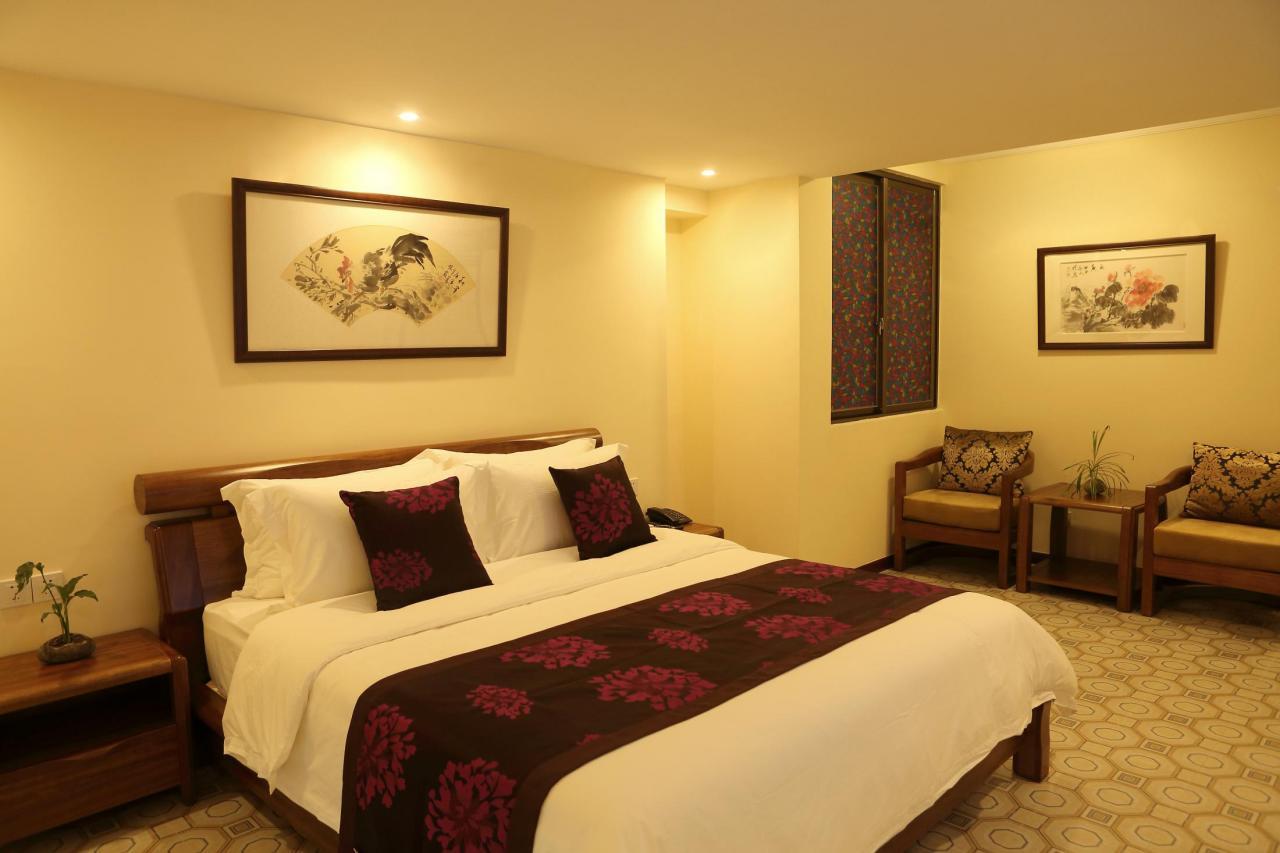 Joyce Coffetel Changshou Road Merto Station Hotel 3*