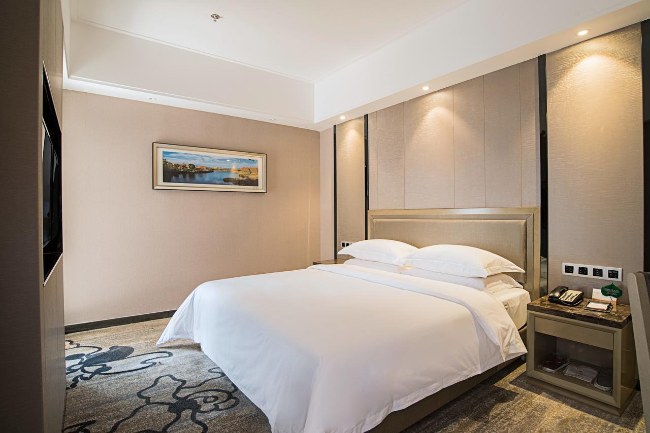 Hotel Rongjin 4*