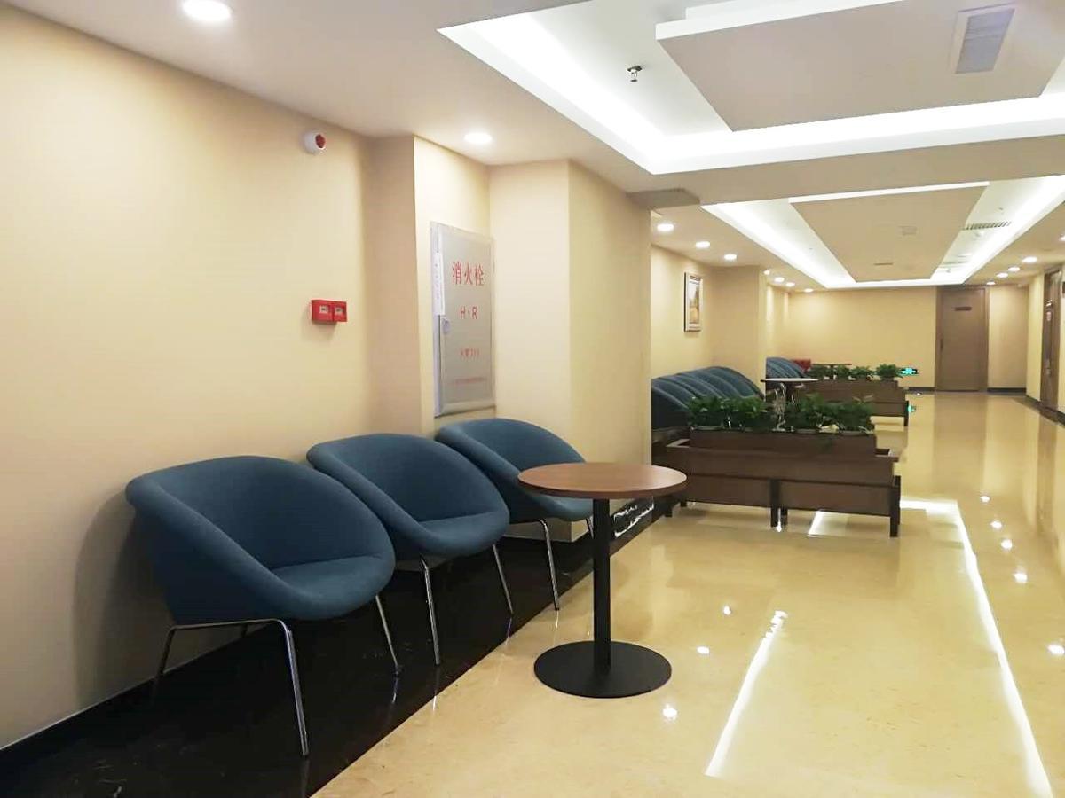 Rongjin Hotel 4*