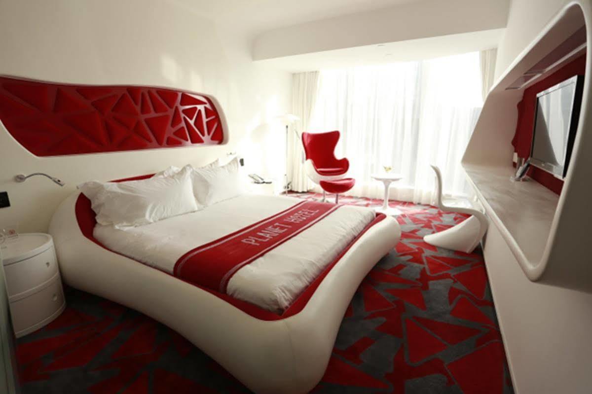 Hotel Planet