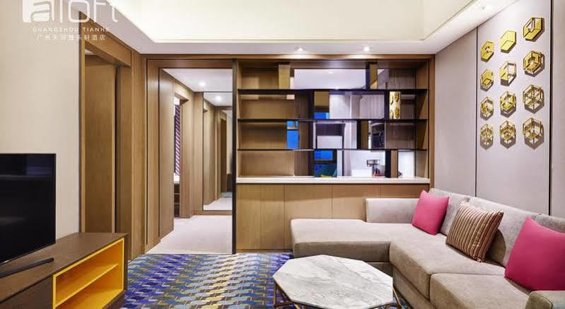 Hotel Aloft Park 4*