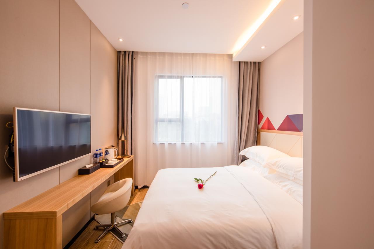 Borrman Tianhe Sports Center Hotel 3*