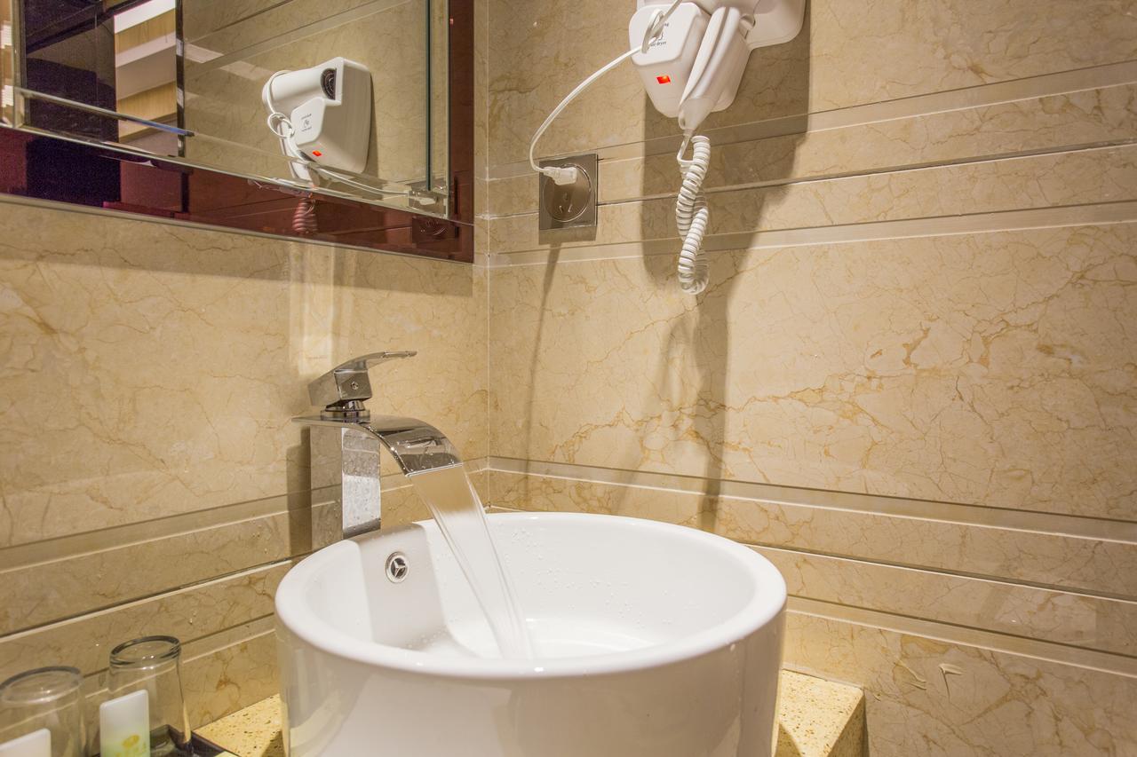 Maohua 3* Guangzhou