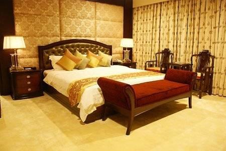 Yutong Hotel 4*