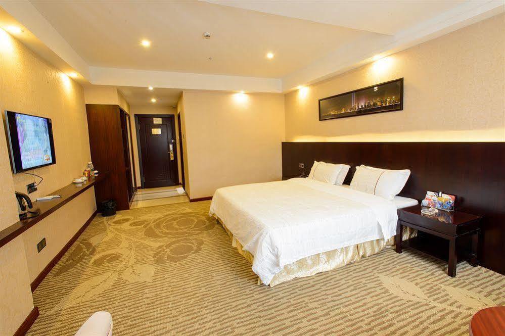 Jia He 3* Guangzhou