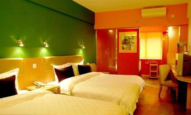 Garden Peasant Movement Institute Metro Station Hotel 2*