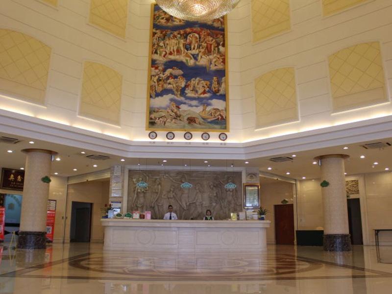 Hotel Vienna Yunbao 3*