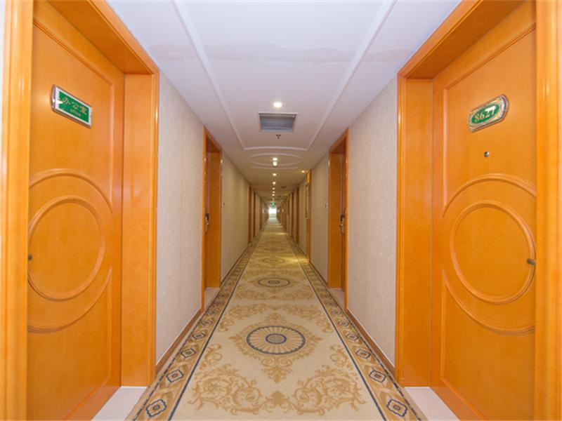 Hotel Vienna Nanpu Station 3*