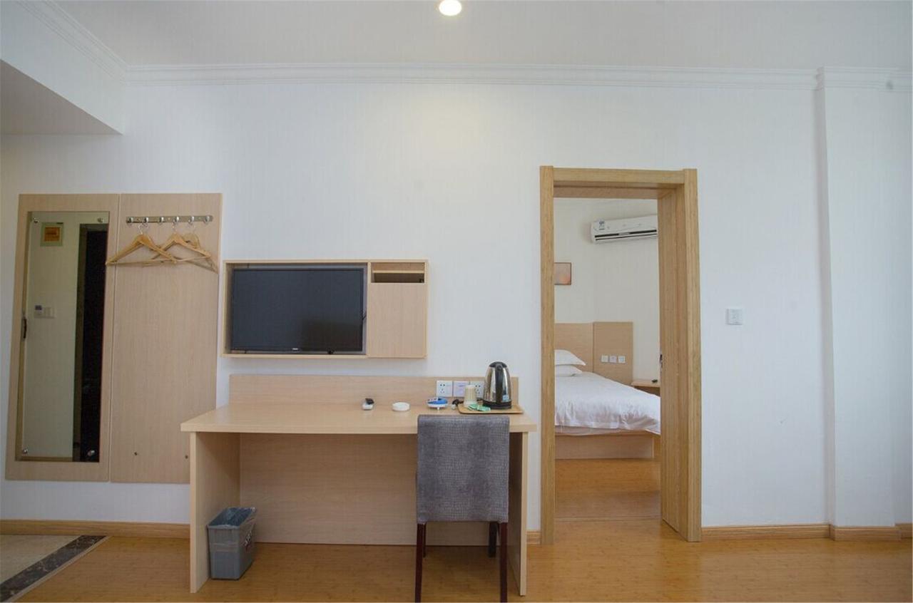 Hotel Hi 2*