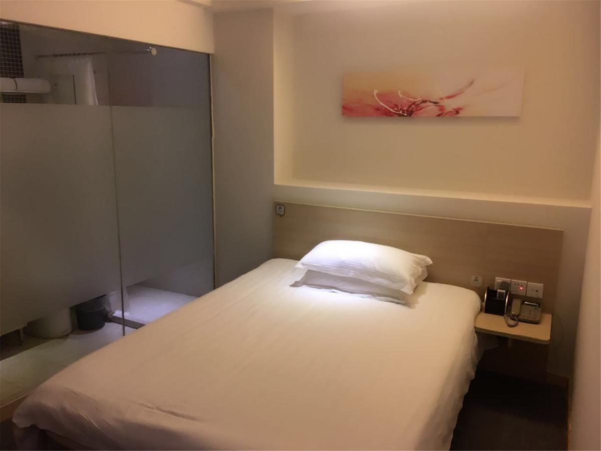 Hotel Hi 2*