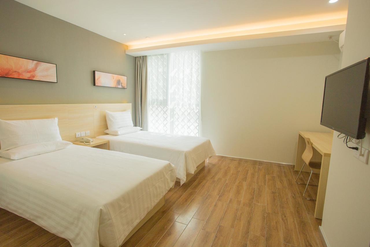Hotel Hi 2*