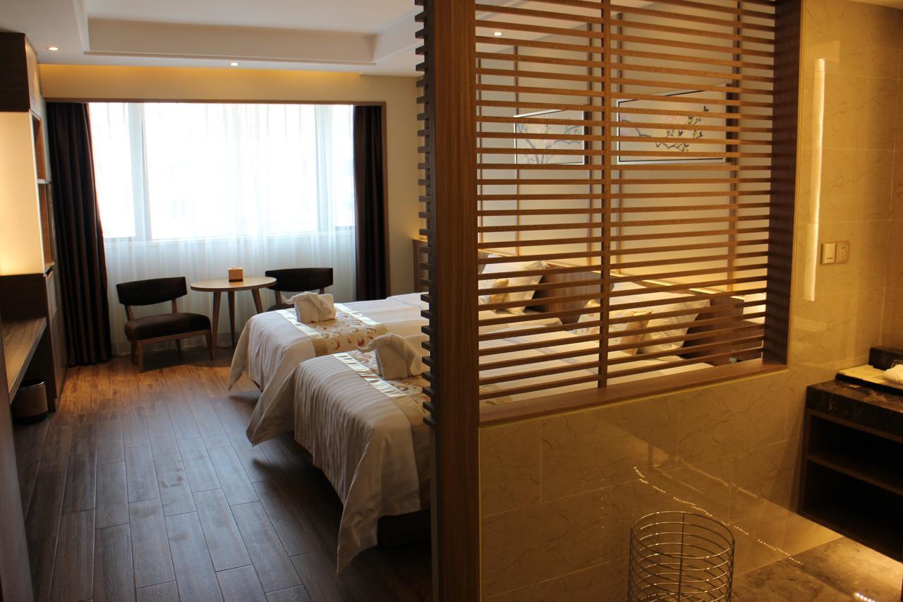 Southern-club Station 1 Hotel-free Fair Shuttle Bus 4* Guangzhou