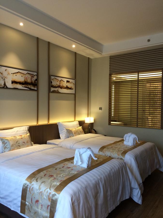 Hotel Southern-club Station 1 Hotel-free Fair Shuttle Bus 4*