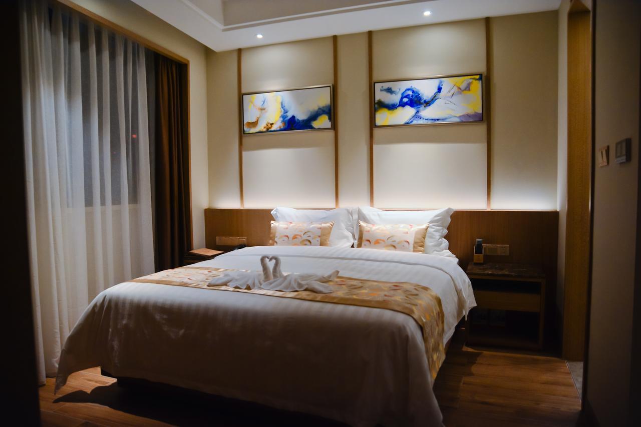 Southern-club Station 1 Hotel-free Fair Shuttle Bus 4* Guangzhou