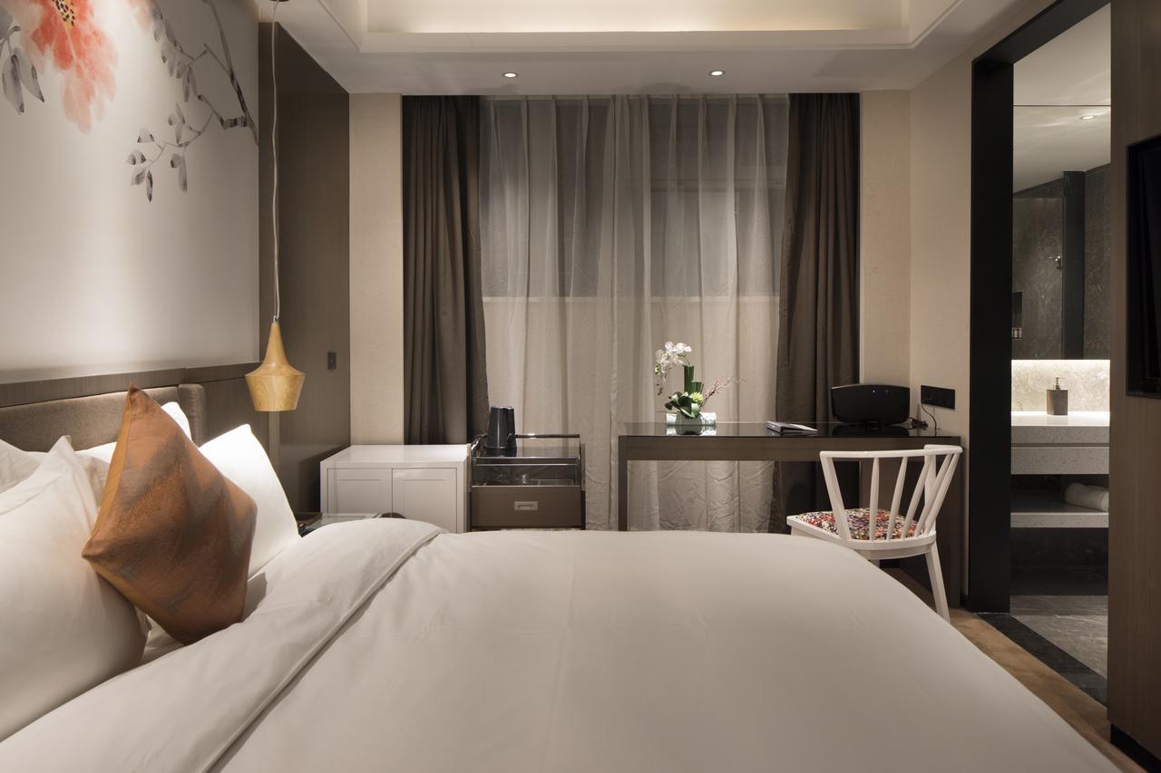 Hotel Paco Dongpu Guanghzou -free Shuttle Bus For Fair 4*