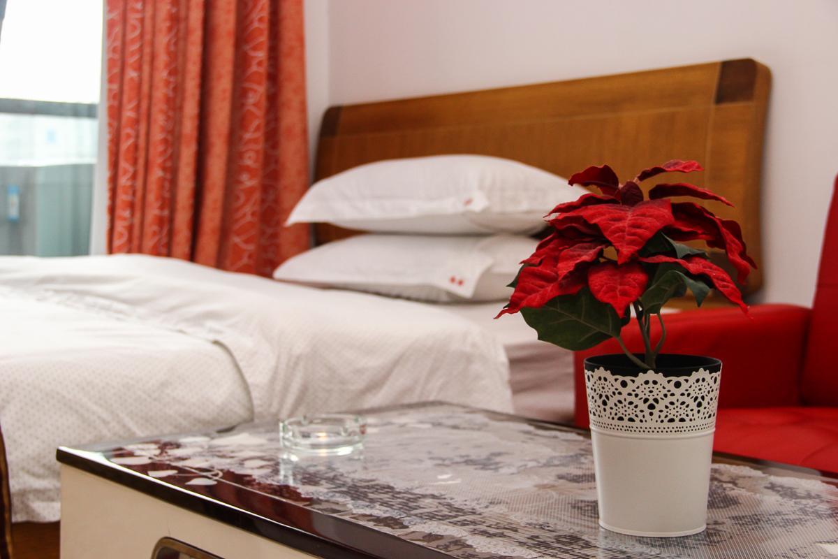 Happiness Aparthotel