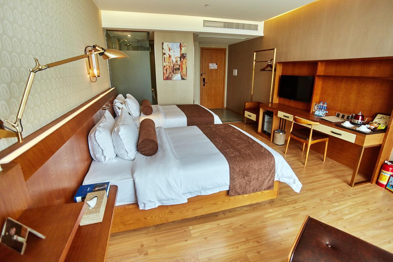 James Joyce Coffetel South Railway Qifu Xincun Branch Hotel