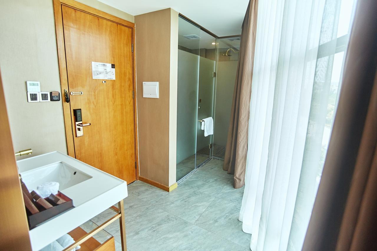 James Joyce Coffetel South Railway Qifu Xincun Branch Hotel 3*