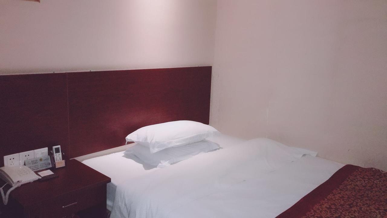 Lucky Hotel