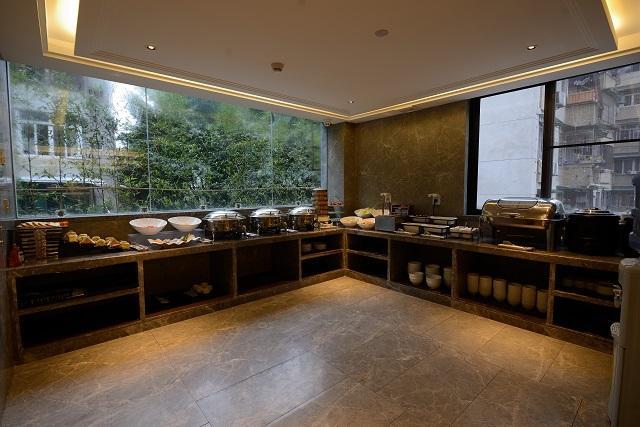 Join Shipai Qiao Metro Branch 4*