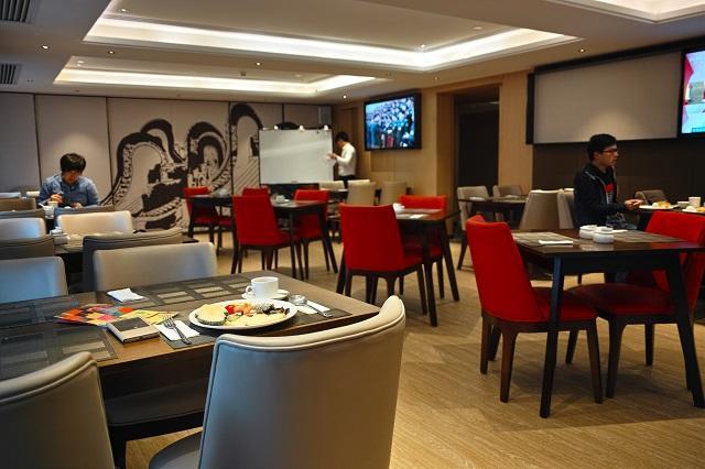 Join Shipai Qiao Metro Branch Hotel 4*