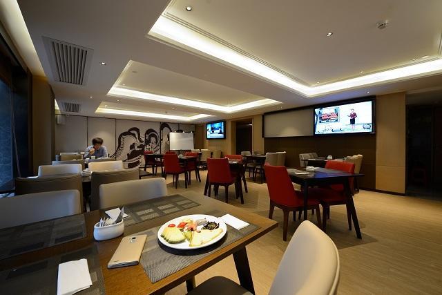 Join Shipai Qiao Metro Branch 4*