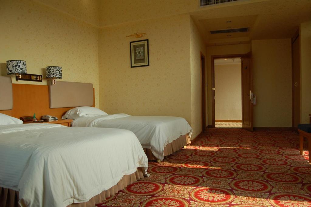 Hotel Guangdong Olympic 3*